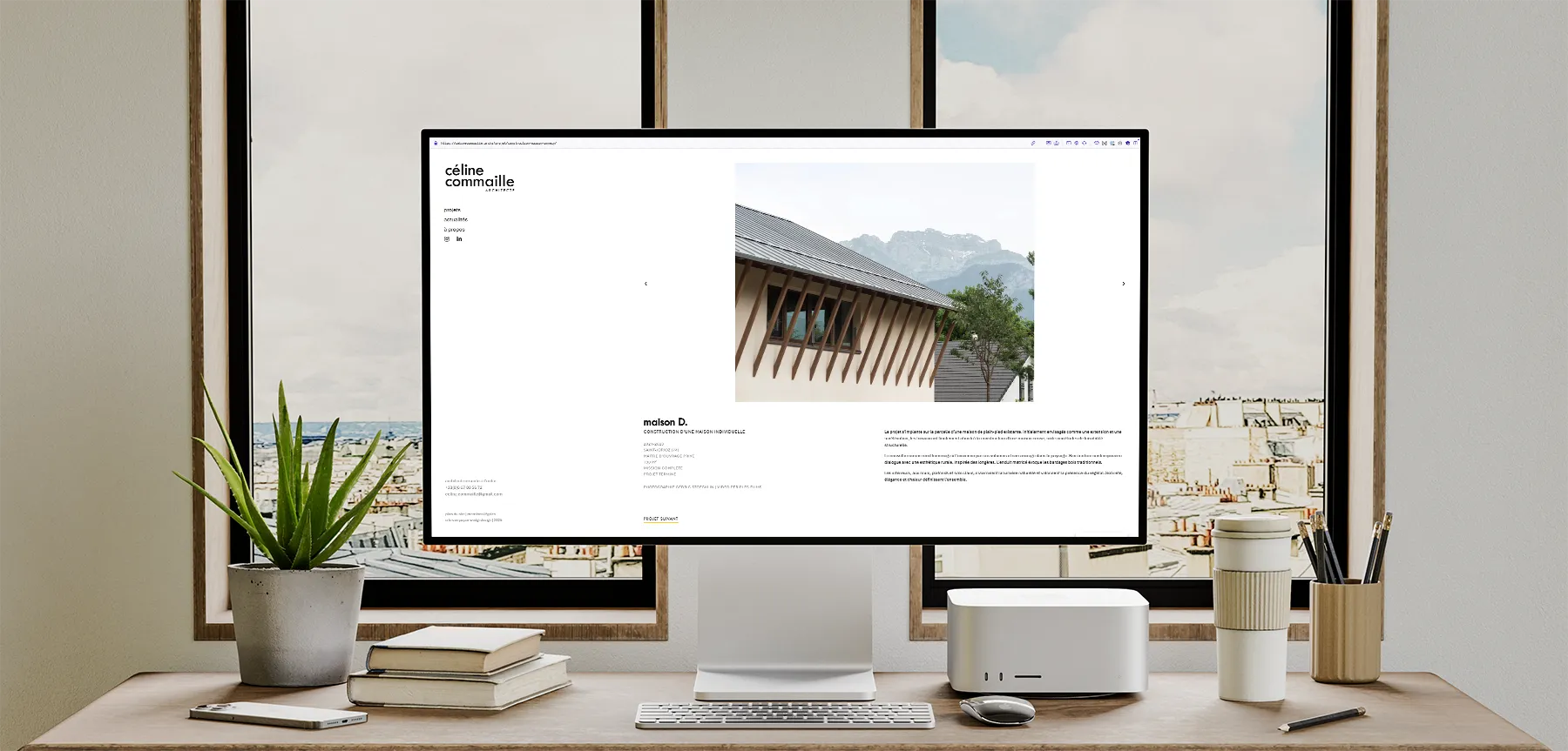 Ordinateur ouvert sur le site de Céline Commaille Architecte, site réalisé par Wedgi Design pour une architecte indépendante